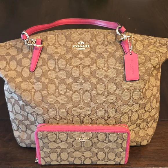 Coach Signature Logo Print Kelsey Bag Purse Pink And Matching Wallet - Picture 1 of 11